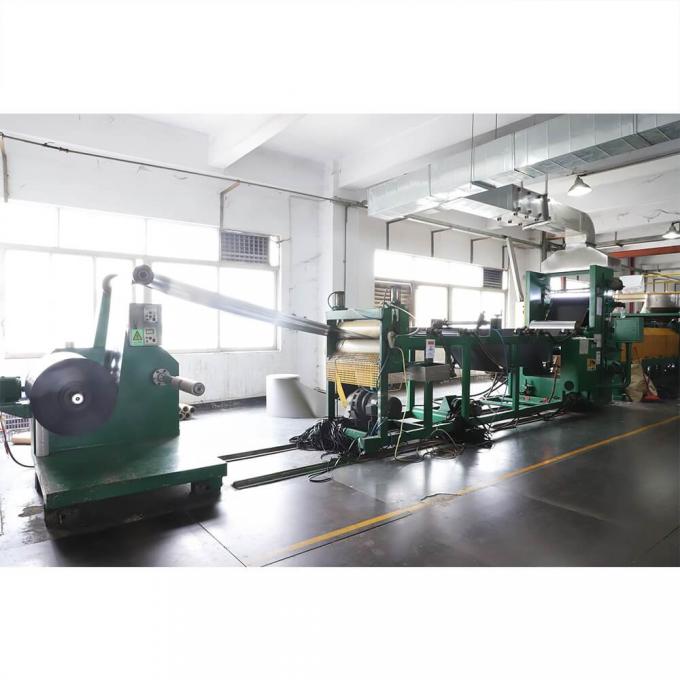 পাইকারি ডাবল ফোল্ডিং স্লিপ ম্যাটস হোয়াইট অ্যালুমিনিয়াম ফিল্ম বন্ধ সেল IXPE এক্সপিই ফোম স্লিপিং প্যাড জন্য জলরোধী ক্যাম্পিং 2 ব্যক্তি 11